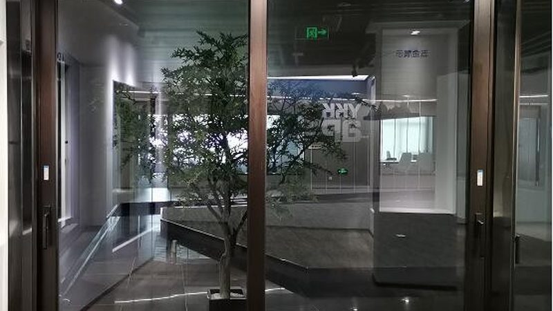铝合金封阳台壁厚：1.8mm与2.0mm的优劣解析